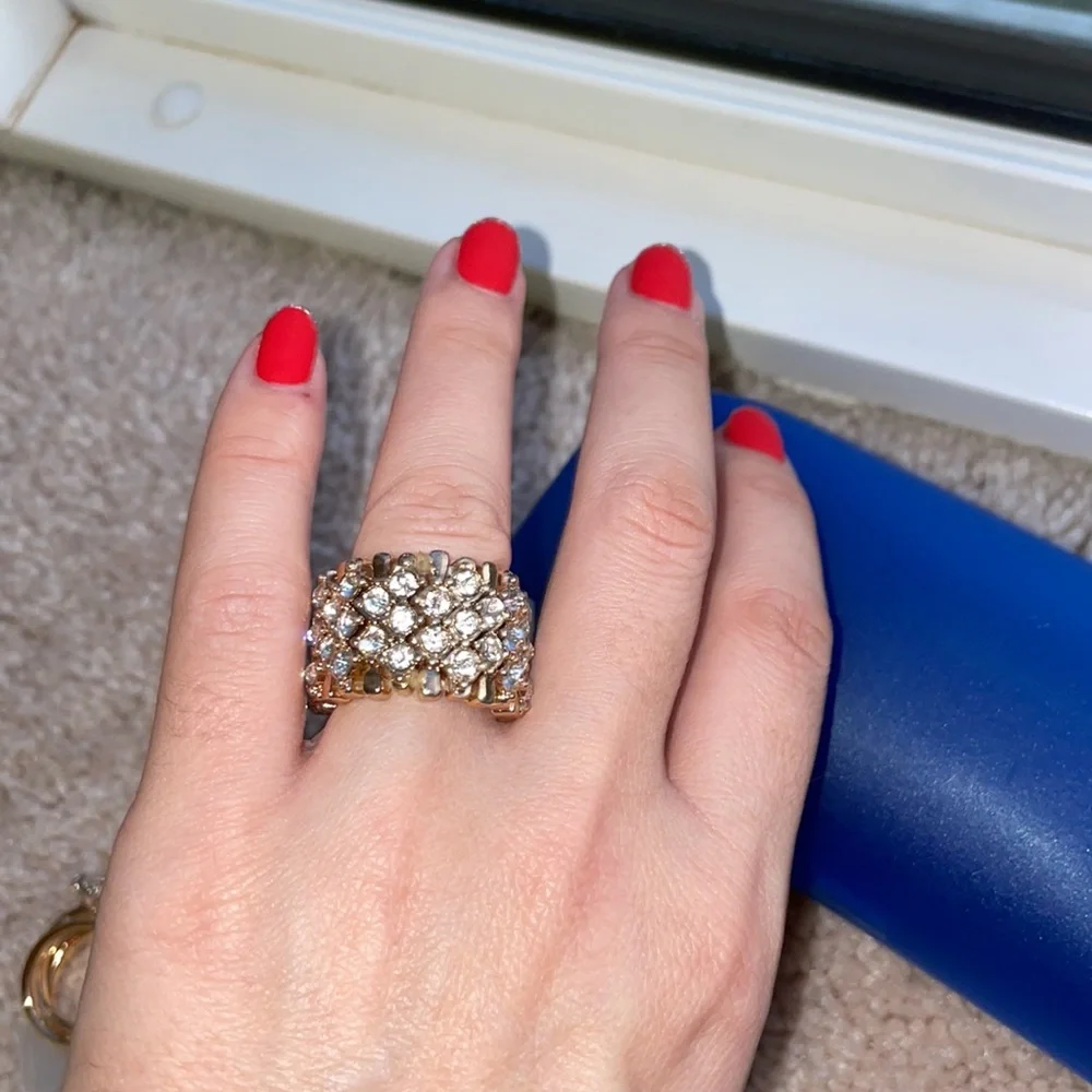 Two beautiful  fashion rings for the price of one ❤️